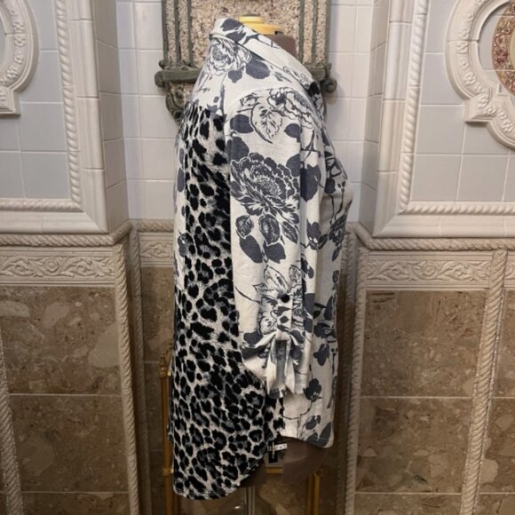 Unbranded. Sz XL. Asymmetrical Floral Animal Gray Black White 3/4 Sleeve. B73 - Picture 4 of 4